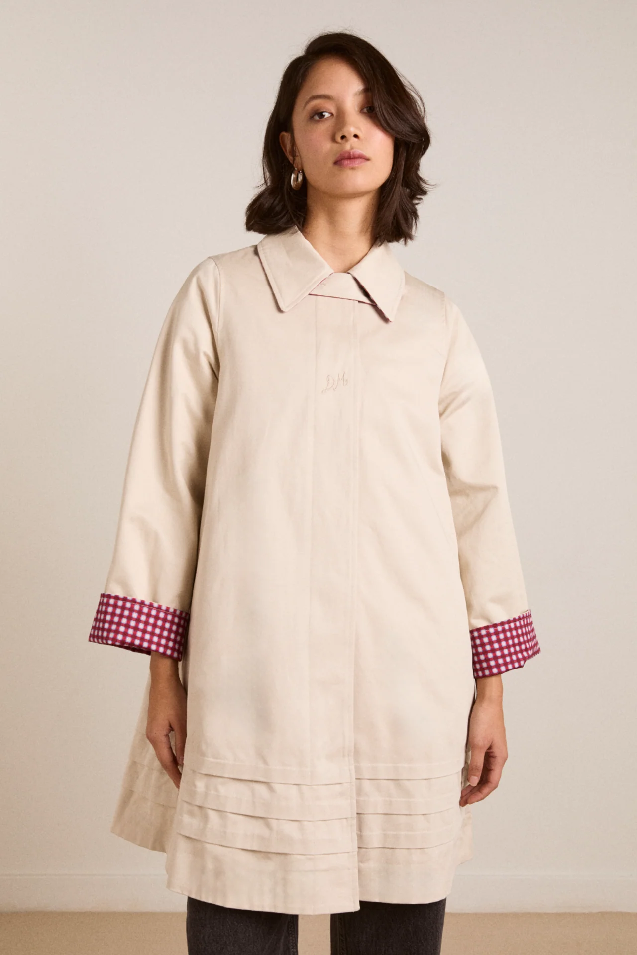 1520-mercedes-bow-reversible-trench-gingham-ecru-1.webp Mercedes Bow Reversible Trench - Gingham & Ecru