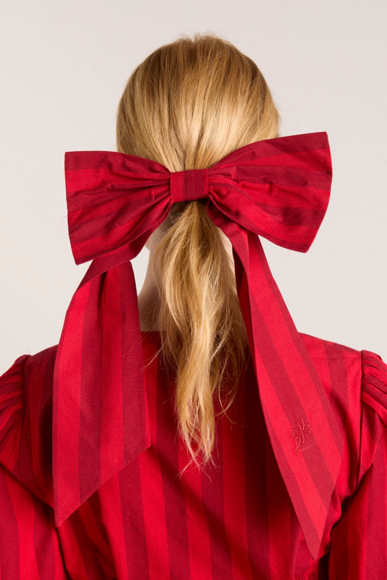 1573-oversized-bow-clip-red-burg-stripe-1.webp Oversized Bow Clip - Red / Burg Stripe